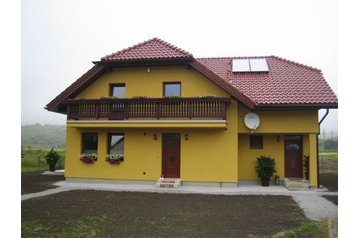 Eslovaquia Privát Bešeňová, Exterior